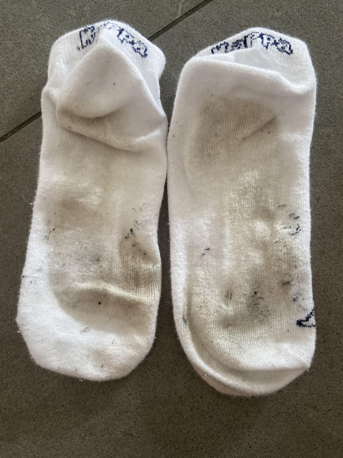 2 Tage getragene Socken