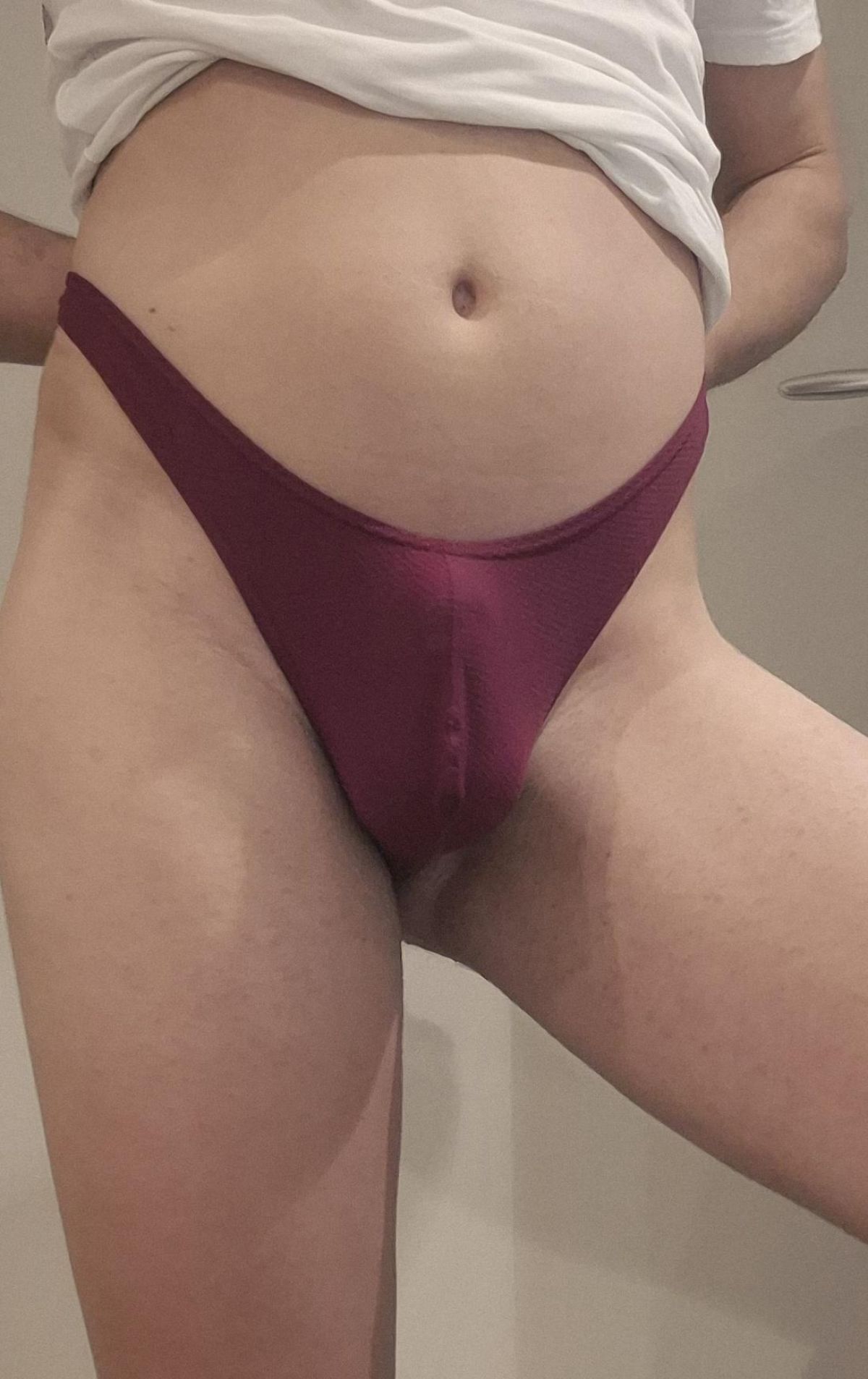 Weinroter Herren String