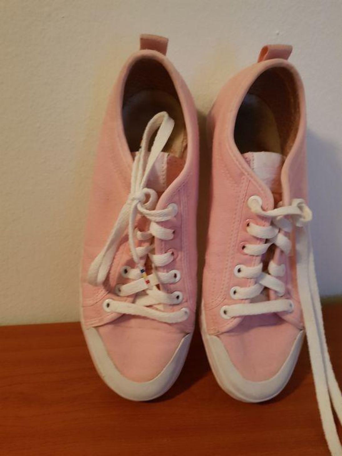 leidenschaftlich getragene Sneakers  ????