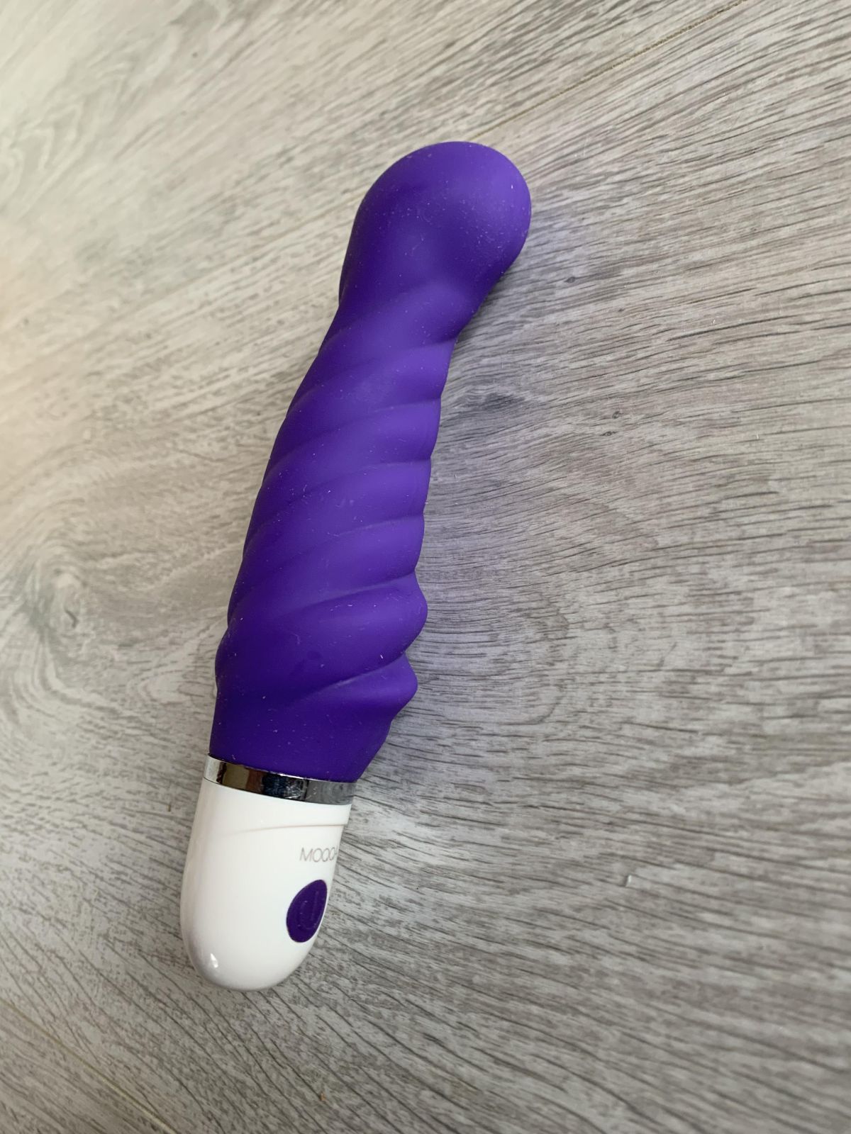 MOQQA Vibrator flexibel strukturiert