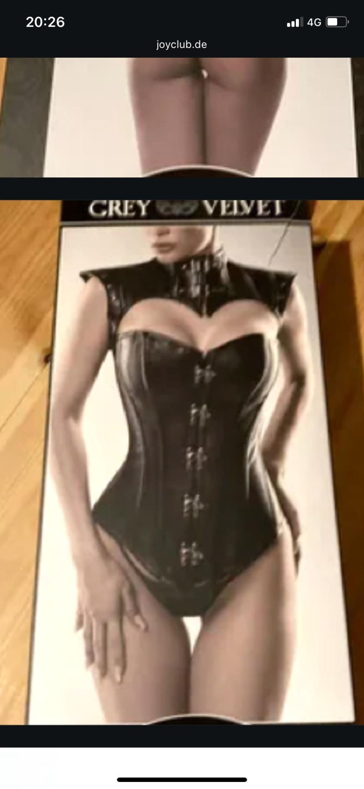 Femdom öffnet ihren Fundus