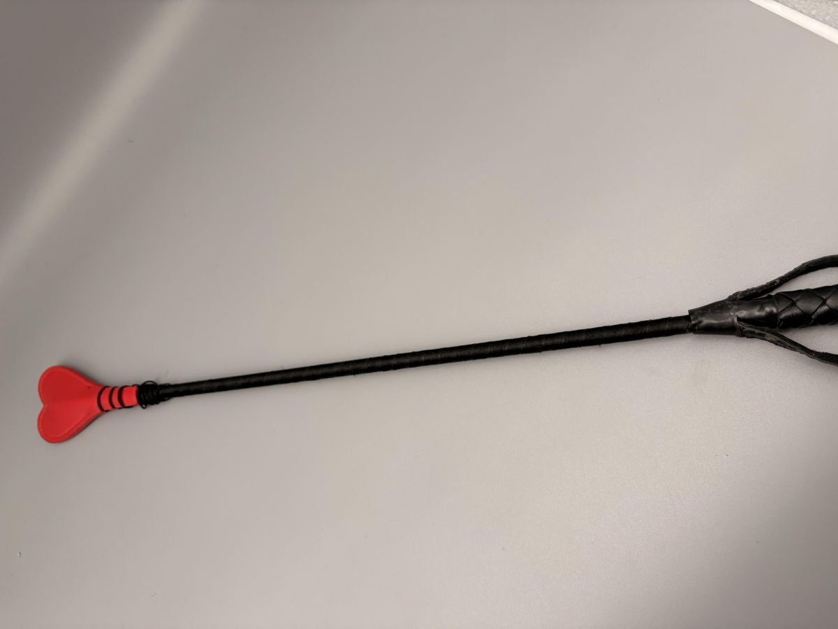 Rote Paddle- für Unartige