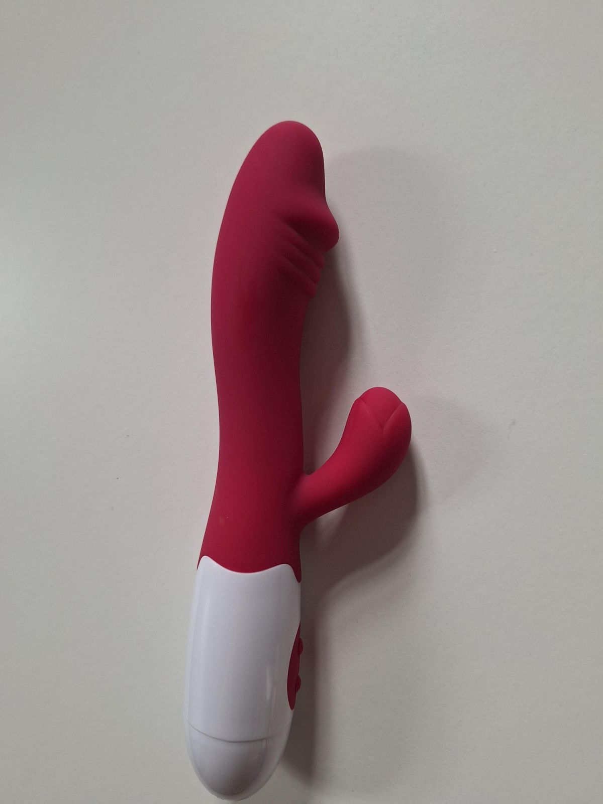 Doppelvibrator mit Klitorisstimulation