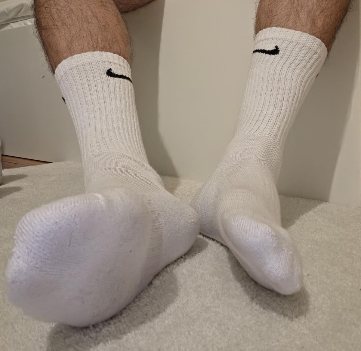 Getragene weiße Nike Socken - Schuhgröße 45