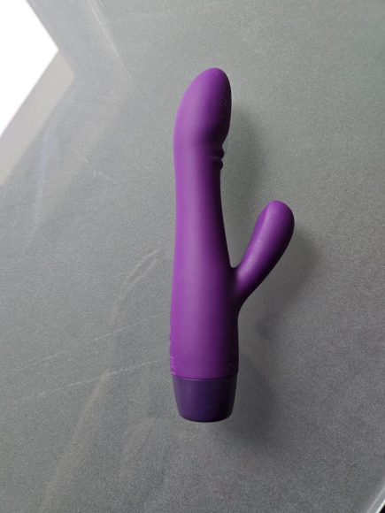 Biete geliebten vibrator zum Kauf an