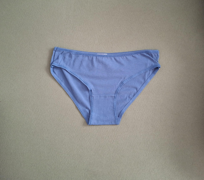 Sinnlicher getragener String/String
