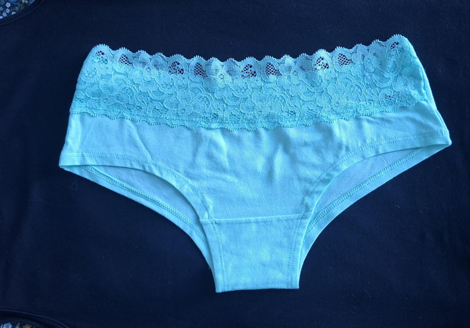 Sinnlicher getragener String/String