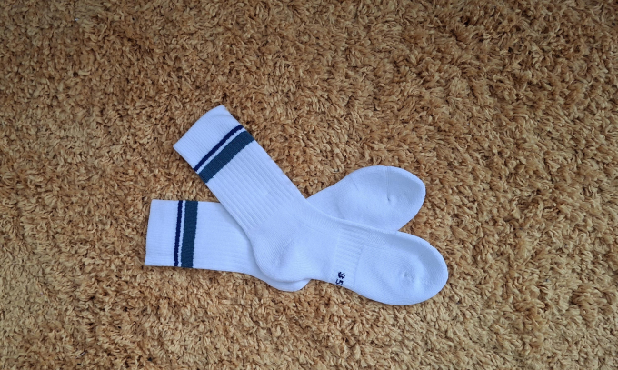 Getragene Tennissocken – Frisch vom Joggen / Intensiv &amp; Authentisch