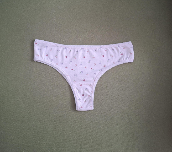 Sinnlicher getragener String/String