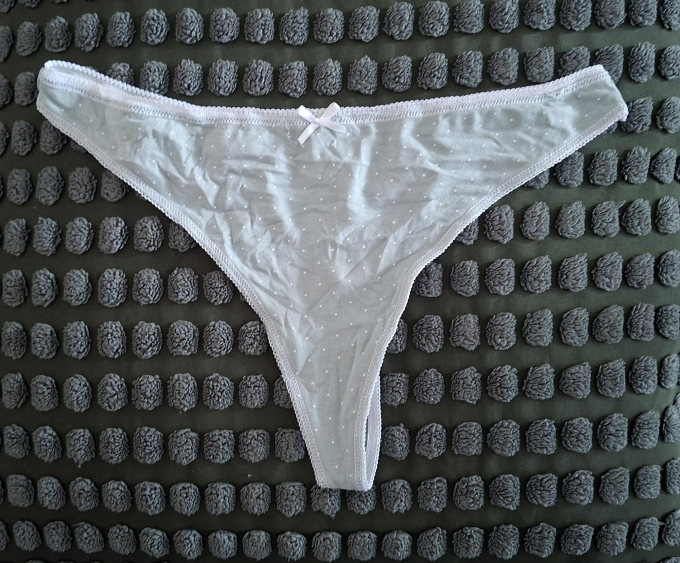 Sinnlicher getragener String/String