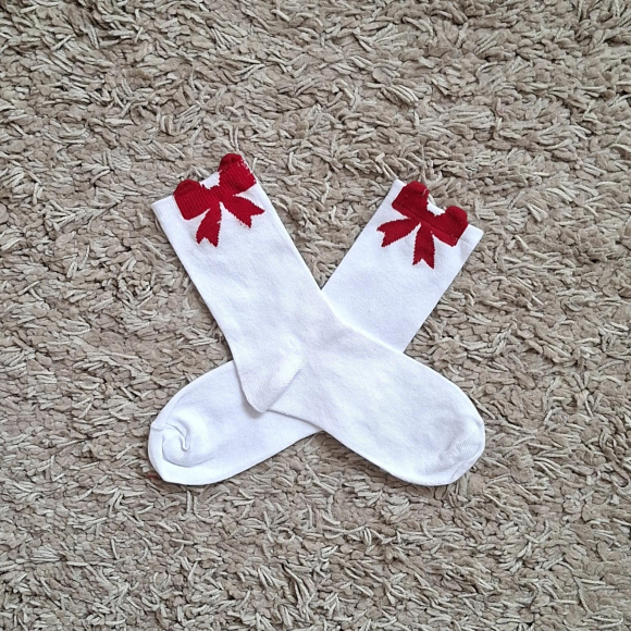 Getragene Socken von meinen Füßen (Süß, aber dominant)