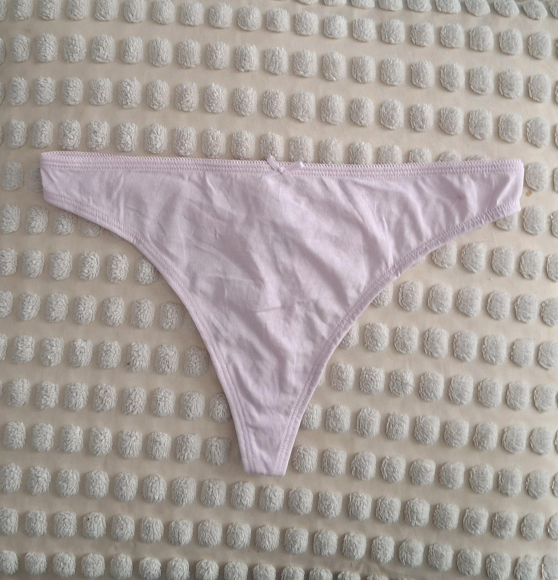 Getragen, verspielt &amp; natürlich: Mein getragener  Slip für dich!