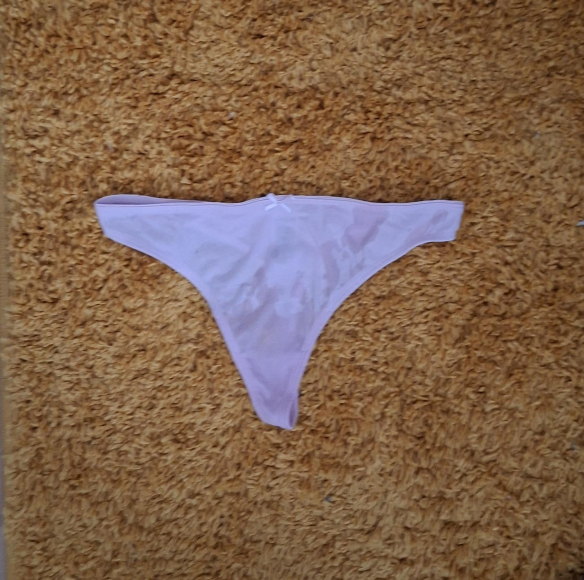 Tropfnasser String – Frisch mit goldenem Saft veredelt (NS)
