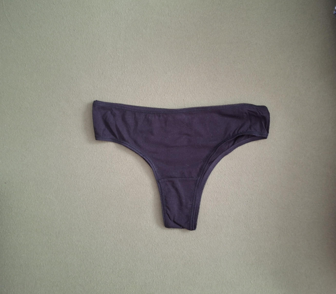 Sinnlicher getragener String/String