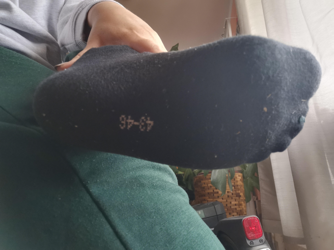 Frisch getragene, duftende Socken von curvy Rothaariger ????????