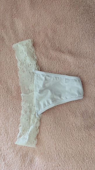 Getragener Slip mit persönlicher Note