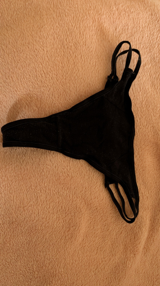 Getragener Slip mit persönlicher Note