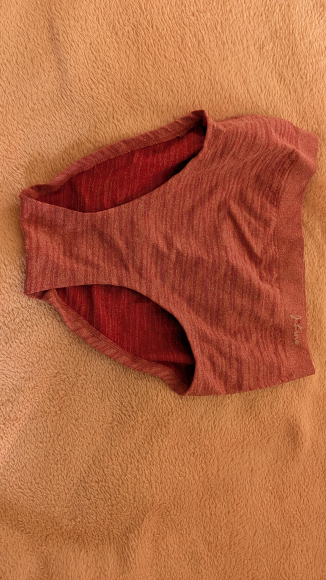 Getragener Slip mit persönlicher Note