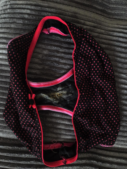 Schwarzer Slip